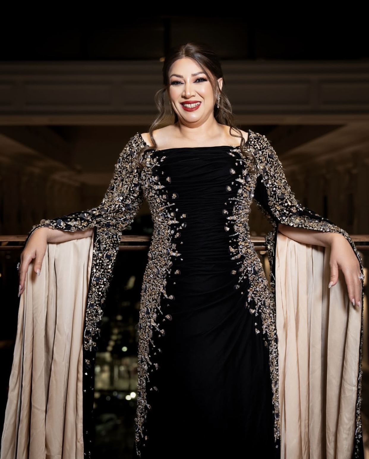 انتصار تتألق بفستان أسود في مهرجان البحر الأحمر السينمائي 3 1765483873 336 انتصار تتألق بفستان أسود في مهرجان البحر الأحمر السينمائي