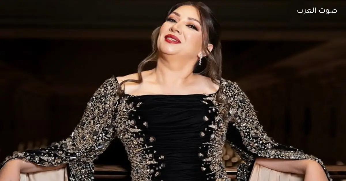 انتصار تتألق بفستان أسود في مهرجان البحر الأحمر السينمائي