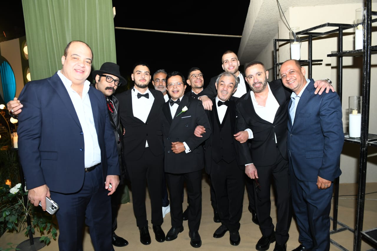 أفراح النجوم في يوم واحد.. هنيدي ونادية مصطفى يحتفلوا بابنتيهما وزفاف دارين حداد 3 1765612516 14 أفراح النجوم في يوم واحد هنيدي ونادية مصطفى يحتفلوا بابنتيهما