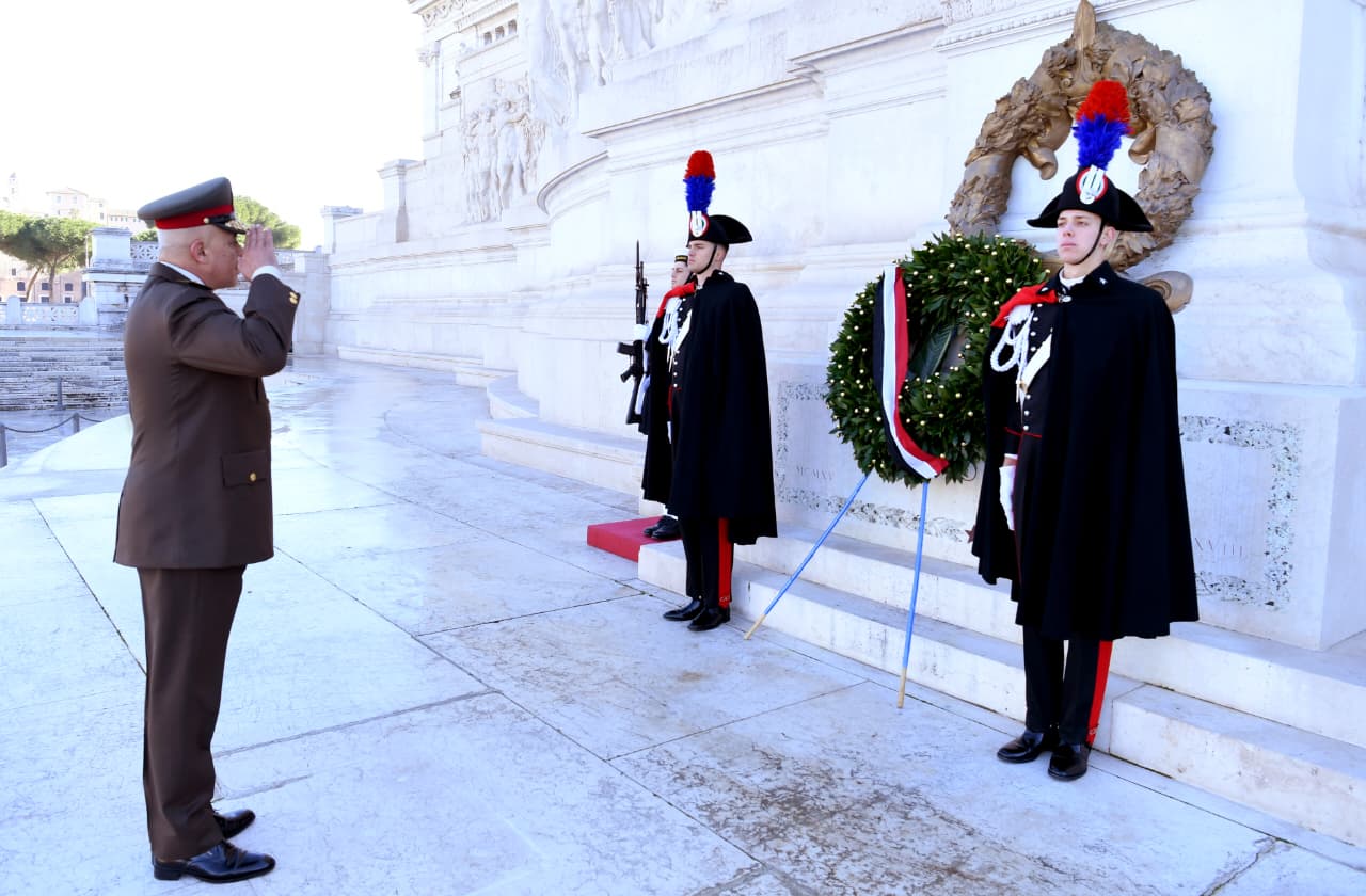 رئيس الأركان يرجع مصر بعد زيارة رسمية لإيطاليا ناقش فيها التعاون العسكري 5 تفقد مقر قيادة العمليات المشتركة للقوات المسلحة الإيطالية