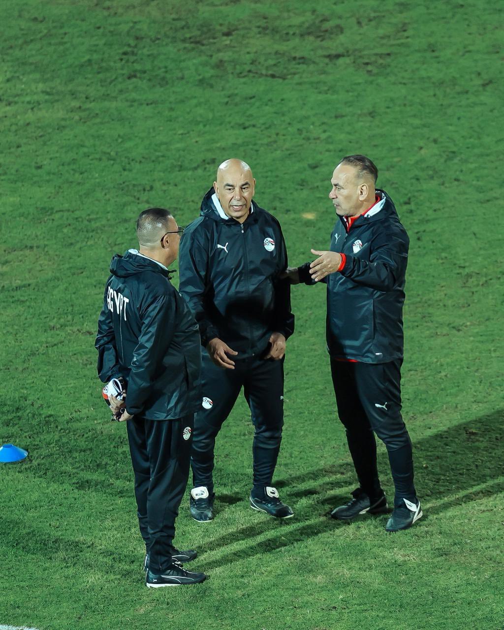 منتخب مصر يعمل تمرينه الأخير في مركز المنتخبات الوطنية وحيتمرن بكايرو بكرة 4 تدريبات منتخب مصر