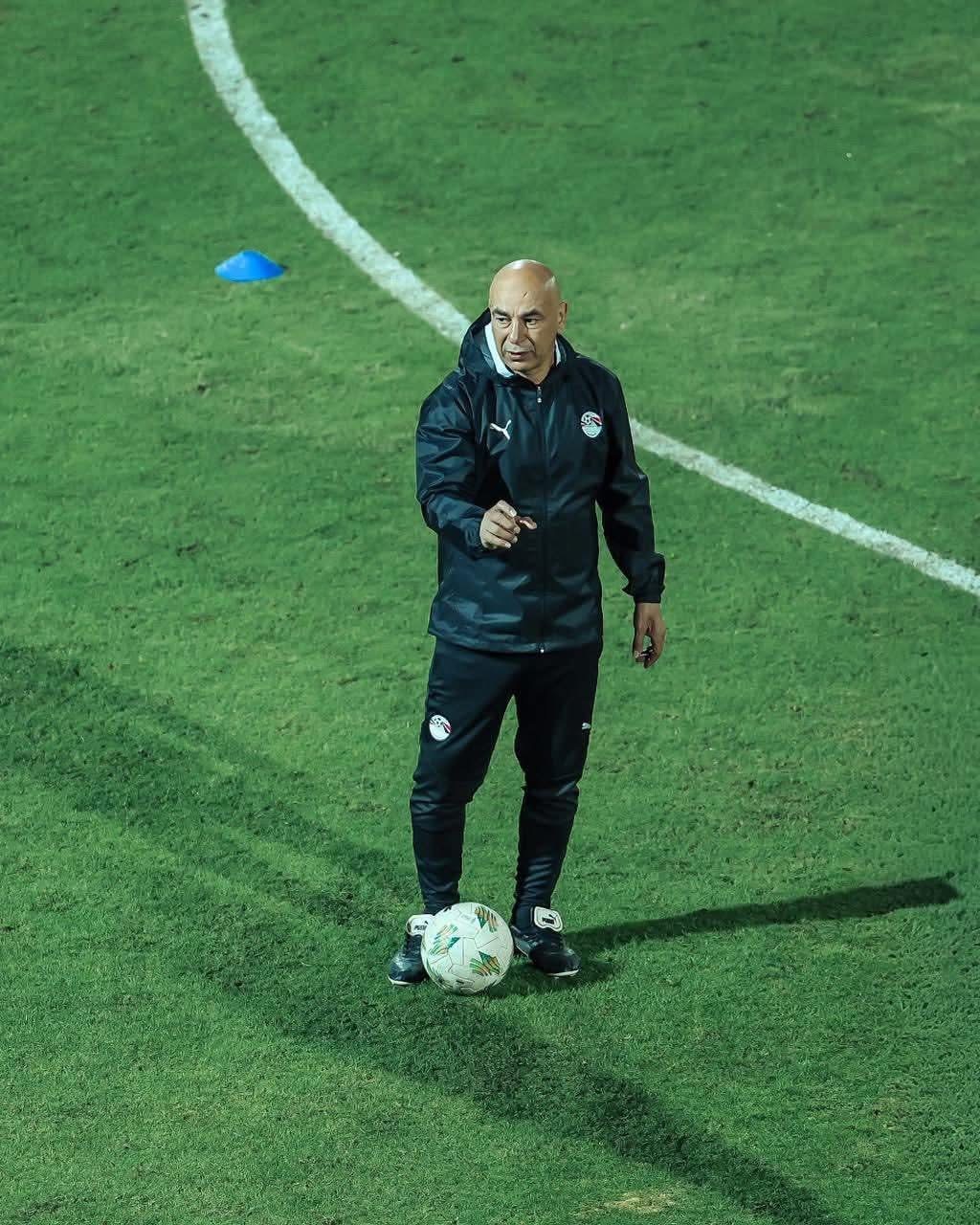 شوفوا منتخب مصر وهو يتدرب قبل مباراة نيجيريا الودية استعدادًا لأمم إفريقيا | صور 4 1765665205 205 شوفوا منتخب مصر وهو يتدرب قبل مباراة نيجيريا الودية استعدادًا