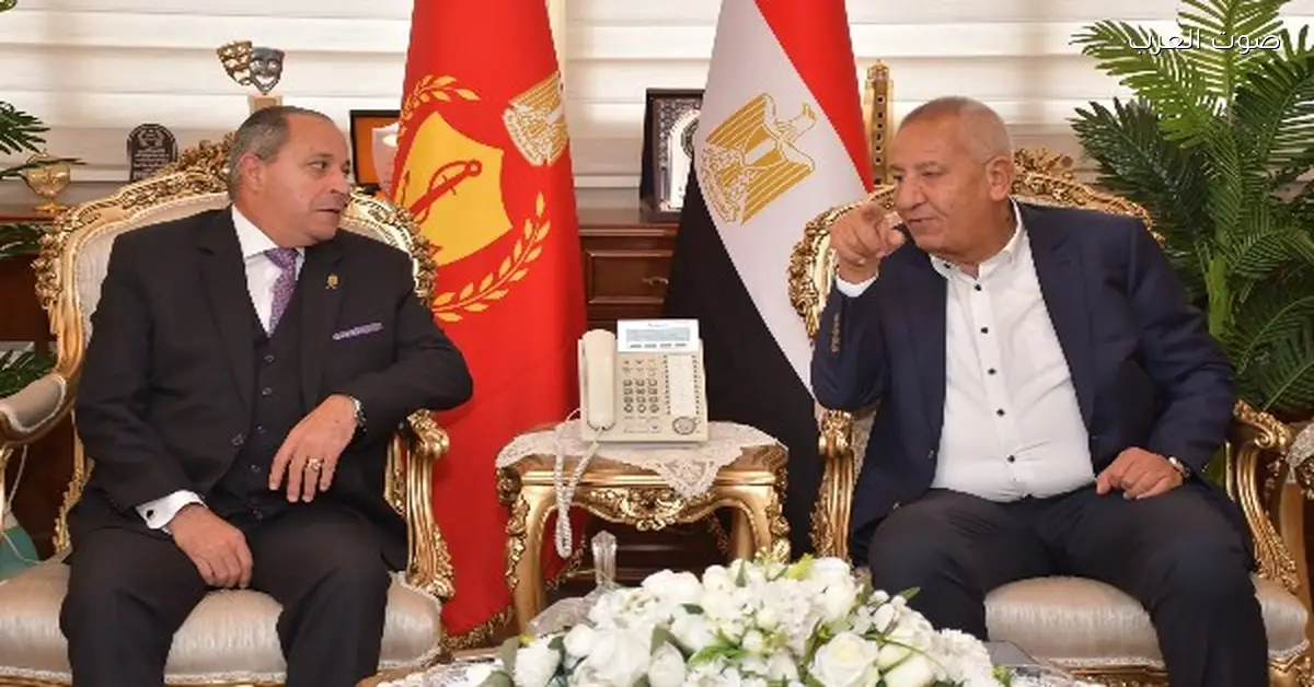 اجتماع محافظ بورسعيد ورئيس النادي المصري: تفاصيل جديدة