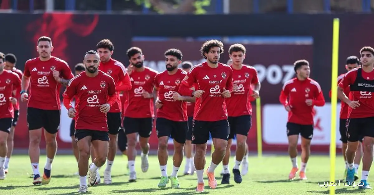 الأهلي يفكر في خوض تدريبات لمباراة ودية عشان يحضر اللاعبين لمواجهة إنبي