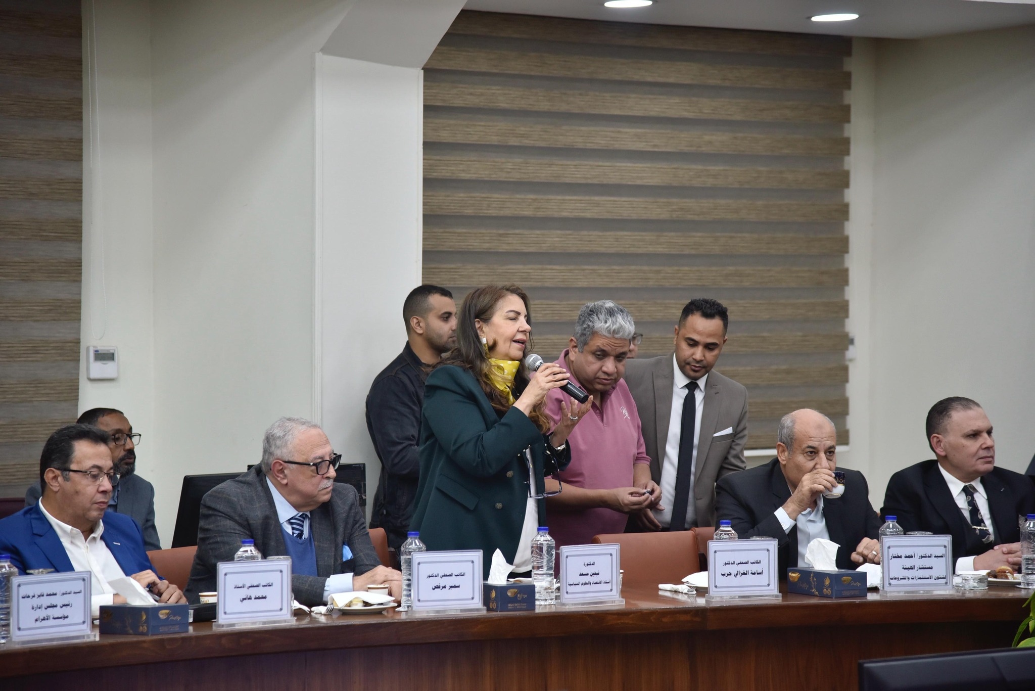 الشوربجي يوزع جوائز التميز للصحافة الوطنية 2 الشوربجي يوزع جوائز التميز للصحافة الوطنية