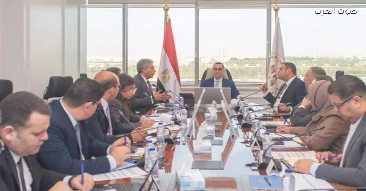 ثلاث وزارات تبحث سبل تعزيز الاستثمار في قطاع السياحة