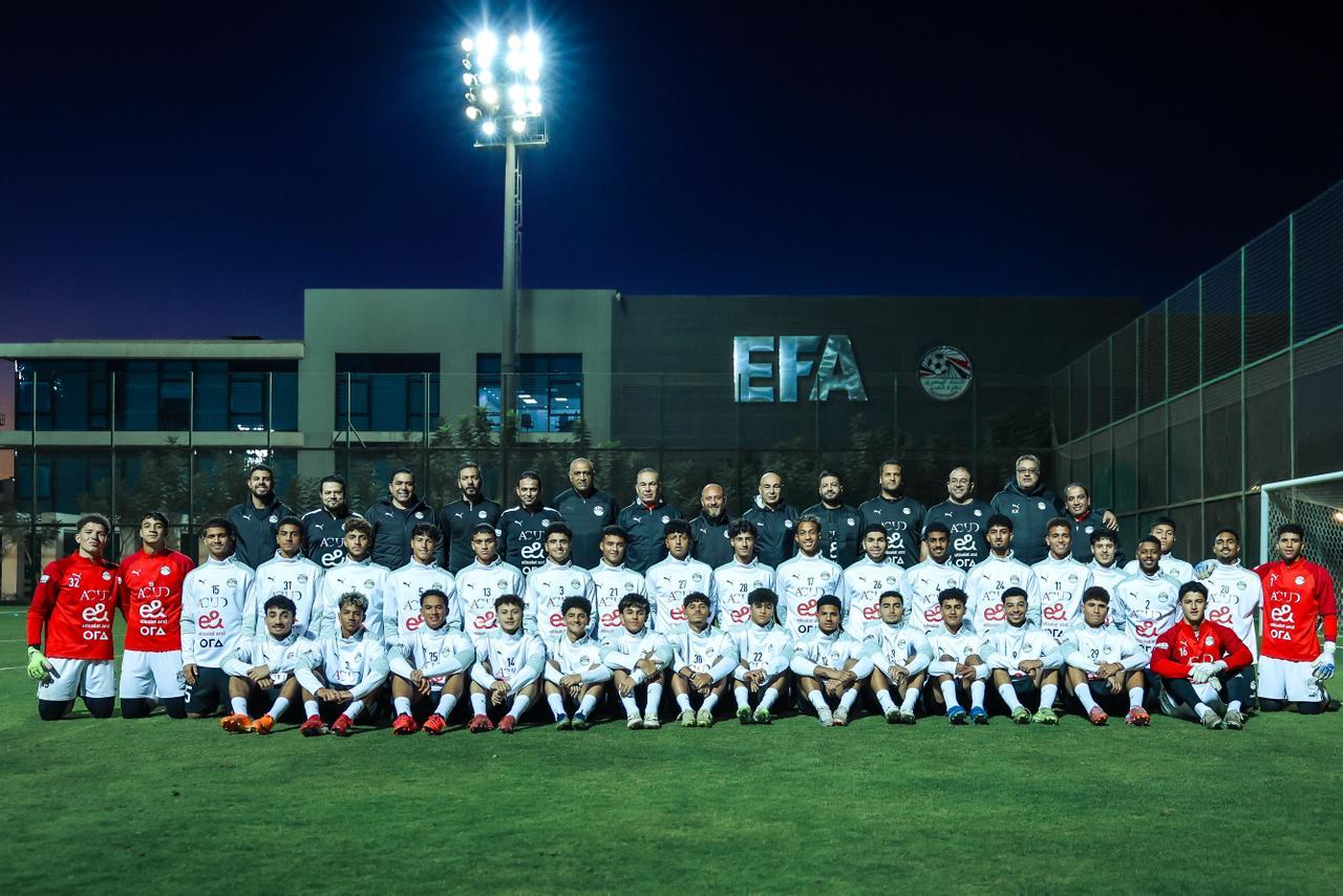 حسام وإبراهيم حسن في زيارة لمعسكر منتخب مصر للناشئين 2007 2 تدريبات منتخب مصر مواليد 2007