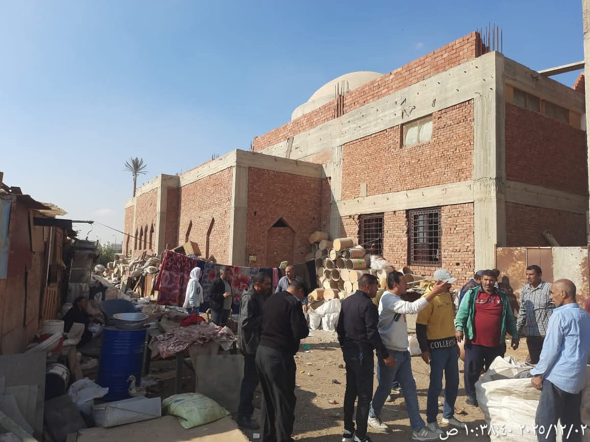 حملات لمراقبة المخالفات وإزالة التعديات في العاشر من رمضان 2 حملات لمراقبة المخالفات وإزالة التعديات في العاشر من رمضان