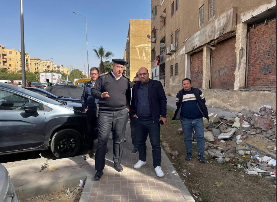 رئيس مدينة 6 أكتوبر يبدأ حملة لسحب الوحدات السكنية التي تم تحويل نشاطها إلى تجاري 2 حملة سحب الوحدات السكنية