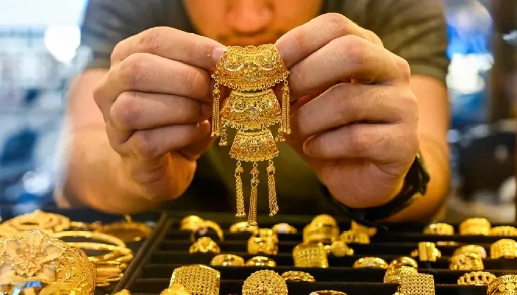 سعر الذهب عيار 21 اليوم الاثنين مع المصنعية 3 أسعار الذهب اليوم