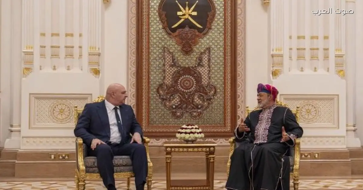 سلطان عمان والرئيس اللبناني يجتمعوا في لقاء خاص