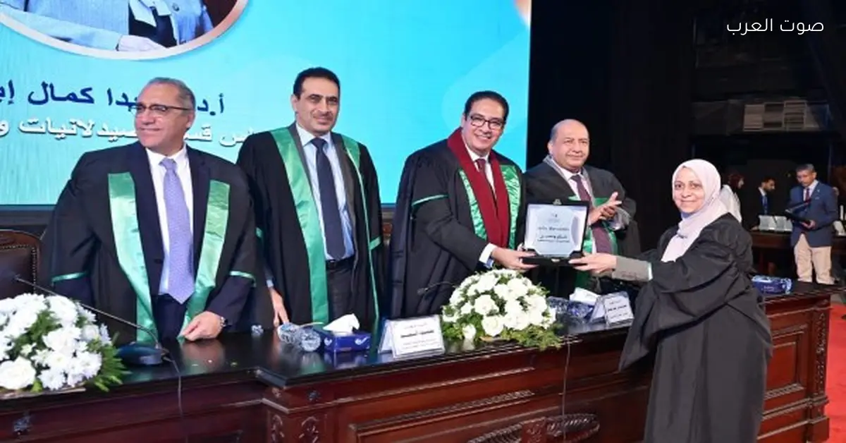 صيدلة القاهرة بتحتفل بتخرج دفعتين: 196 بكالوريوس و14 إكلينيكية