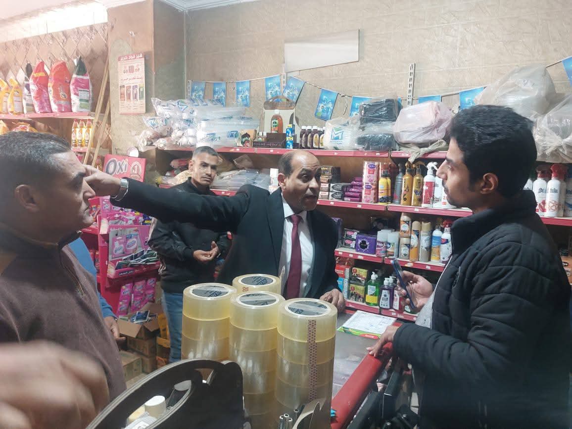 ضبط 2 طن من مصنعات اللحوم والدواجن مجهولة المصدر في بنها 2 حملة تموينية في بنها