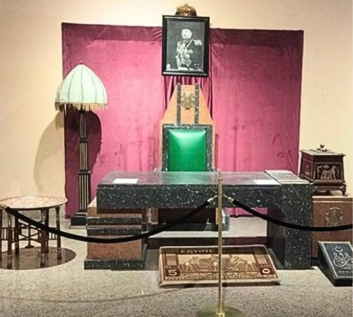 مكتب الجرانيت الأثري في متحف <a href=