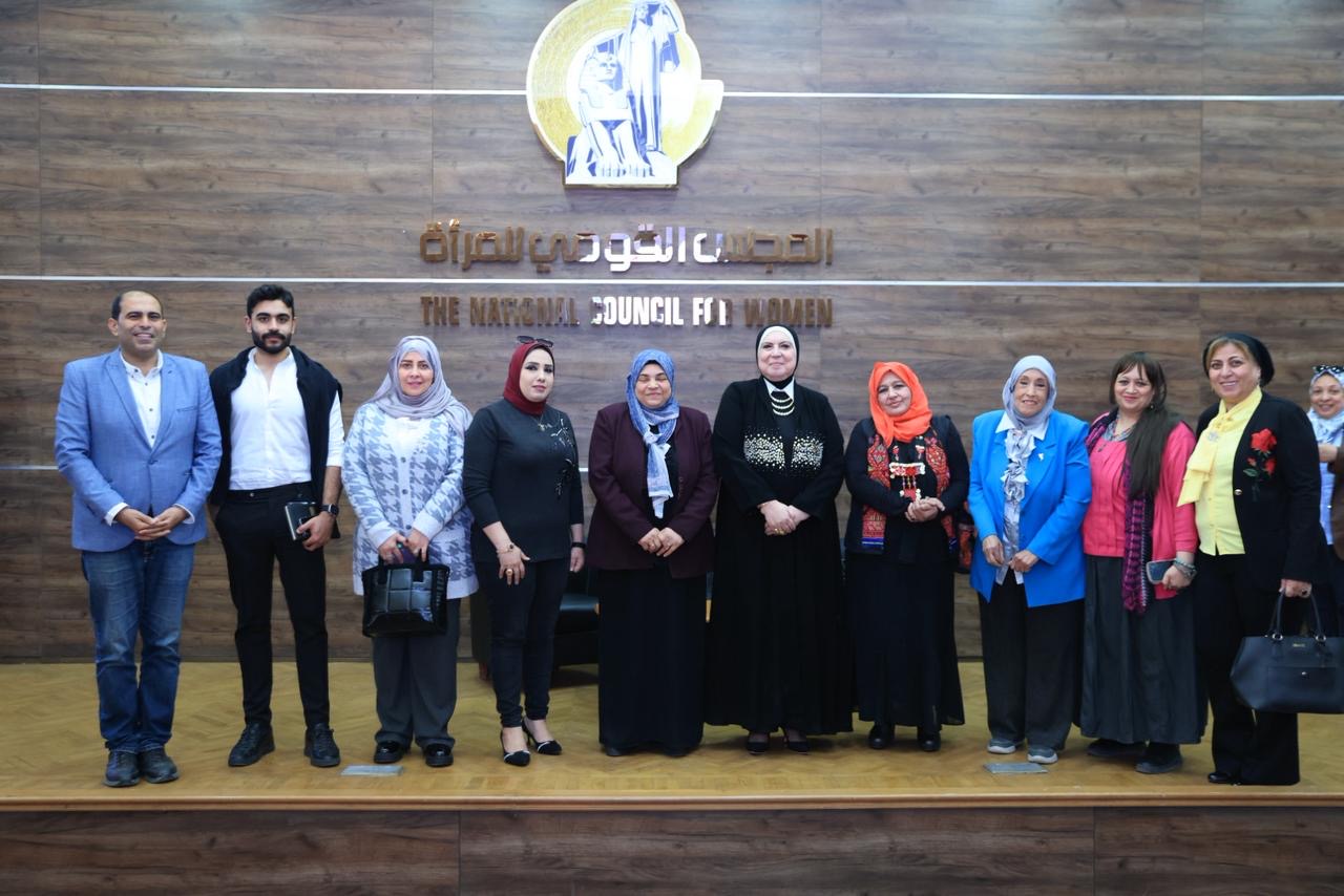 نيفين جامع: الست القوية اقتصادياً تقدر تواجه التحديات في البيت والمجتمع 2 نيفين جامع الست القوية اقتصادياً تقدر تواجه التحديات في البيت