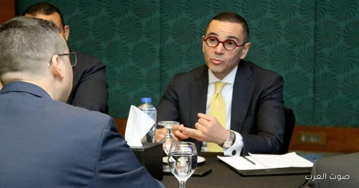 وزير الاستثمار يناقش مع نظيره البلغاري سبل تعزيز التعاون الاقتصادي والصناعي