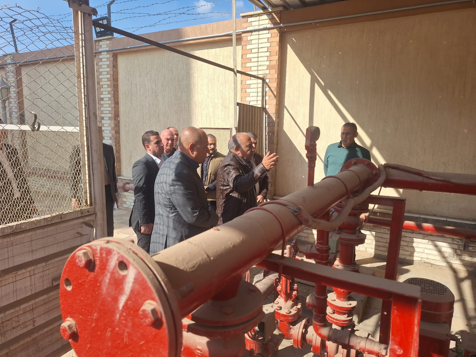 وزير الكهرباء يقوم بجولة مفاجئة: المواطن له حق في خدمة كويسة 2 وزير الكهرباء يقوم بجولة مفاجئة المواطن له حق في خدمة