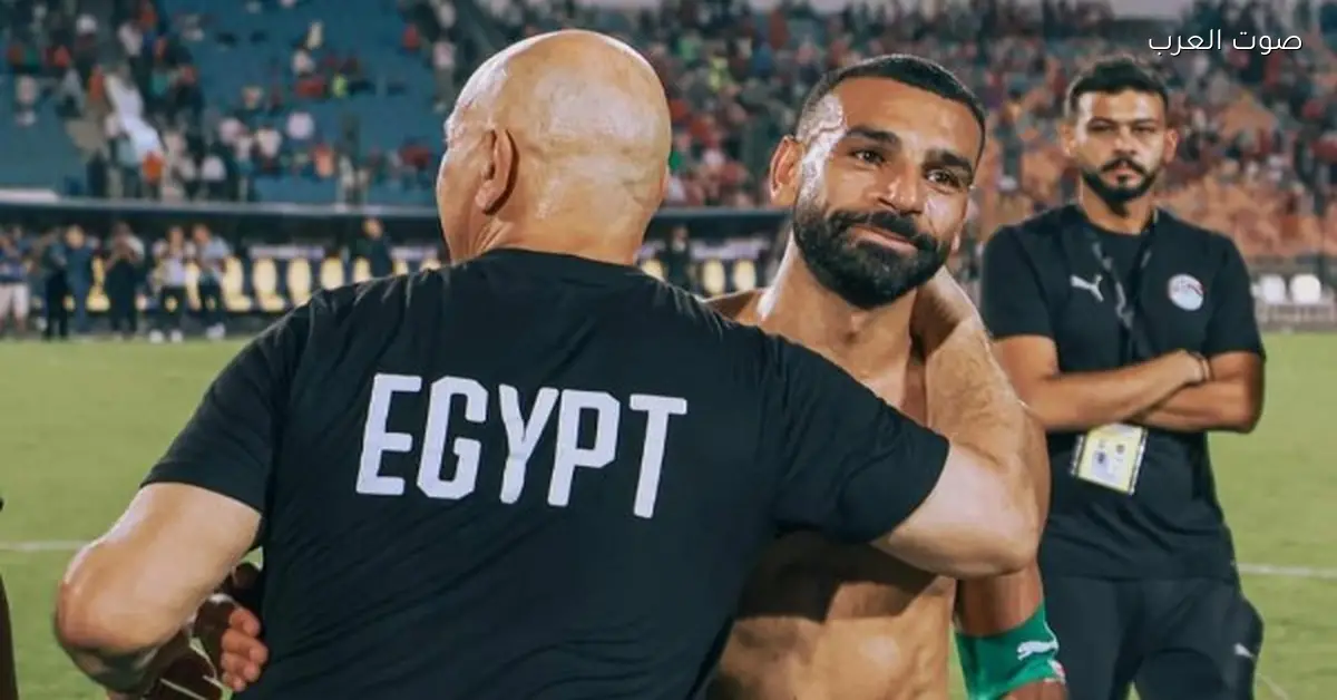 وقفة كبيرة من المصريين مع محمد صلاح.. حسام حسن ونجوم المنتخب يساندوه بالصور